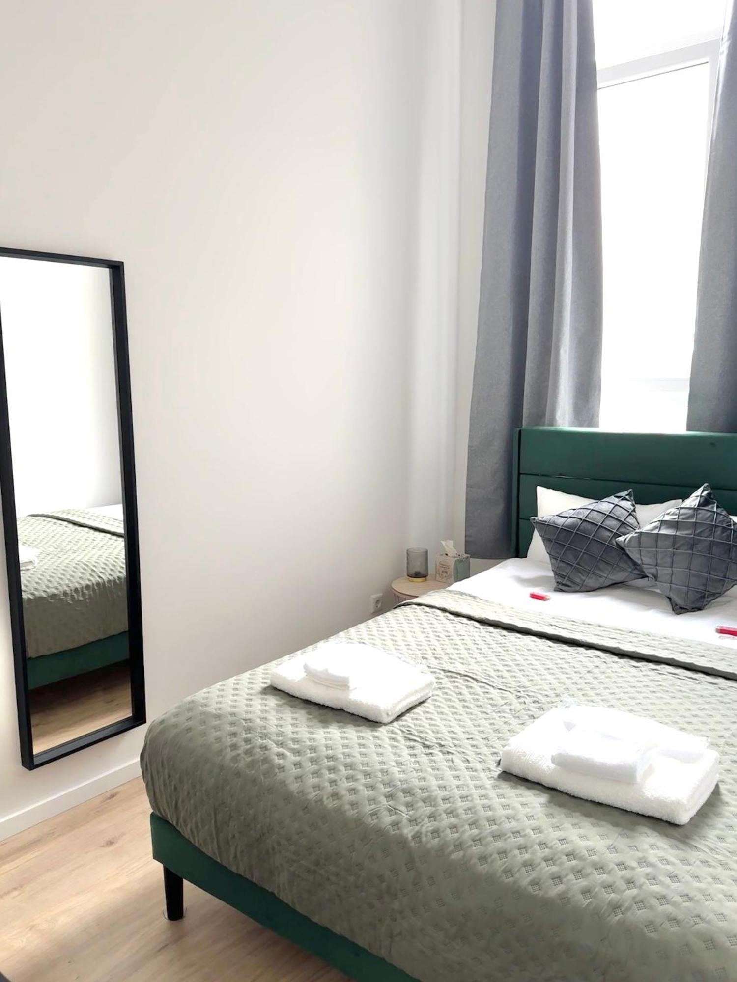 Heaven Homes - Privatzimmer Mit Bad Im Herzen Von Duesseldorf Esterno foto